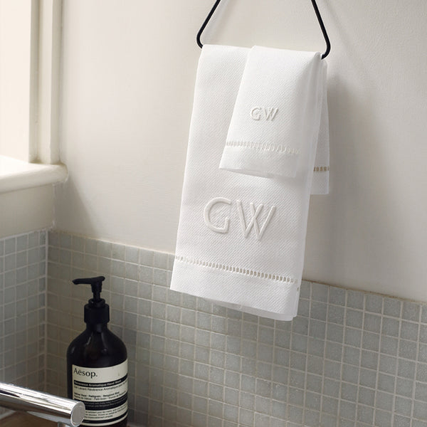 Handtowel & Fingertip towel in Scala Sans