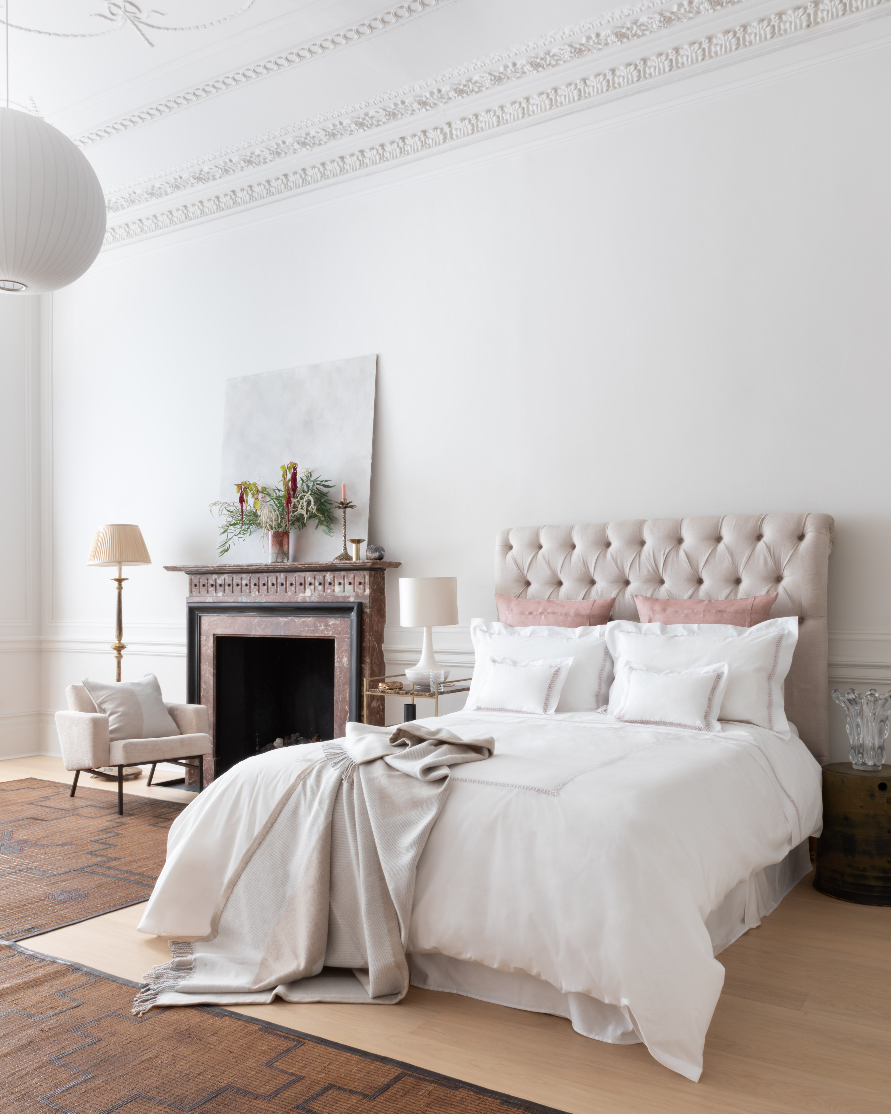 Shown in Nantucket Red colourway with Siena Pleated Euros and a cashmere blanket